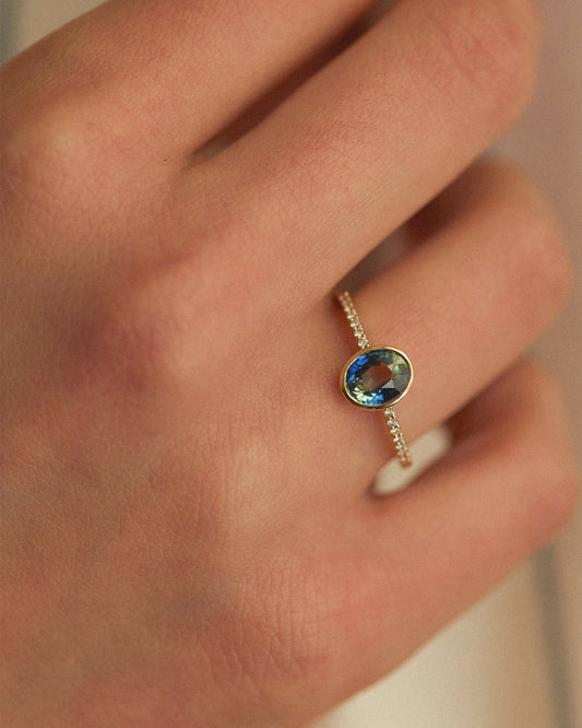 Bi-Color Sapphire Solitaire Ring