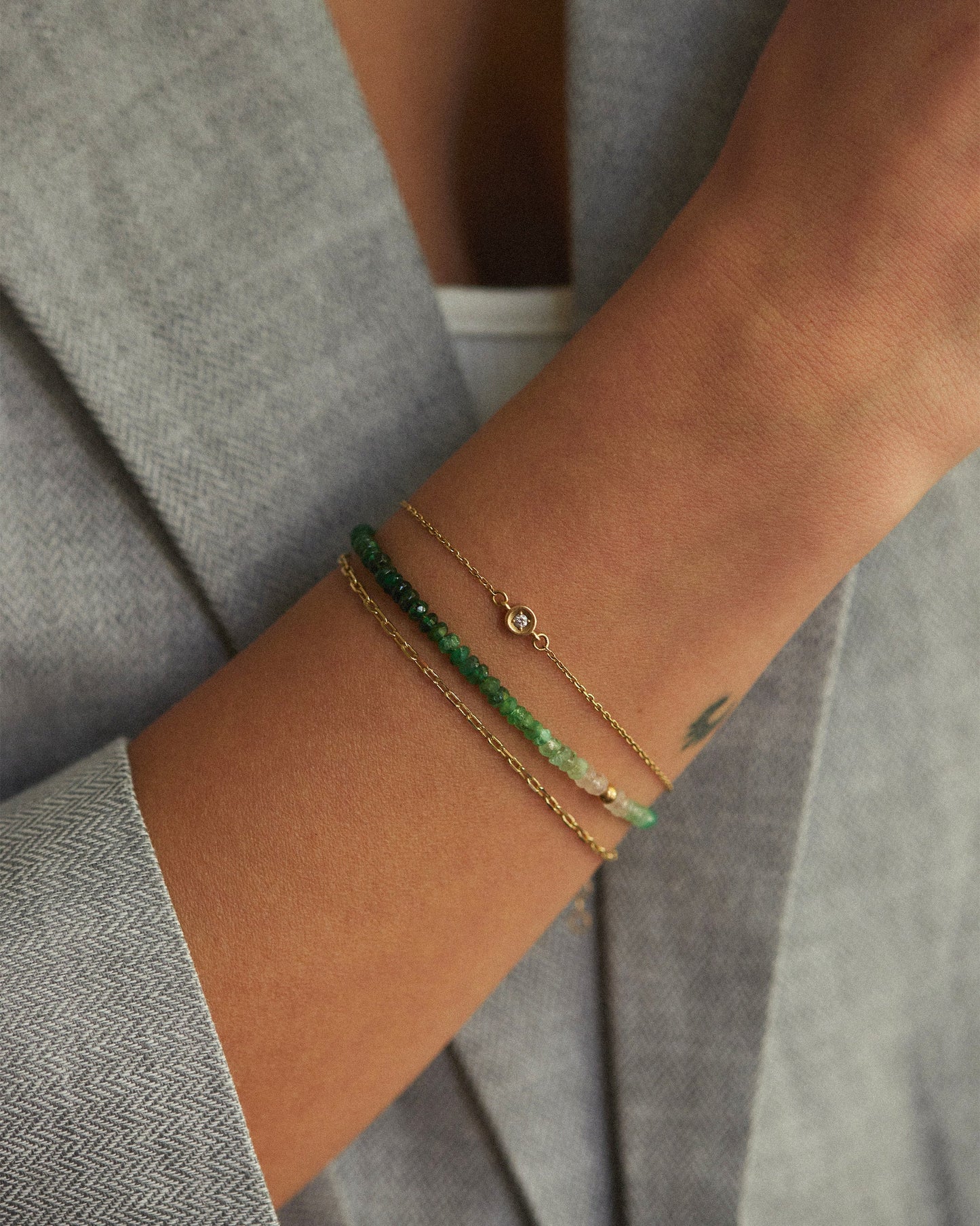 14K Solid Gold Shaded Emerald Bracelet