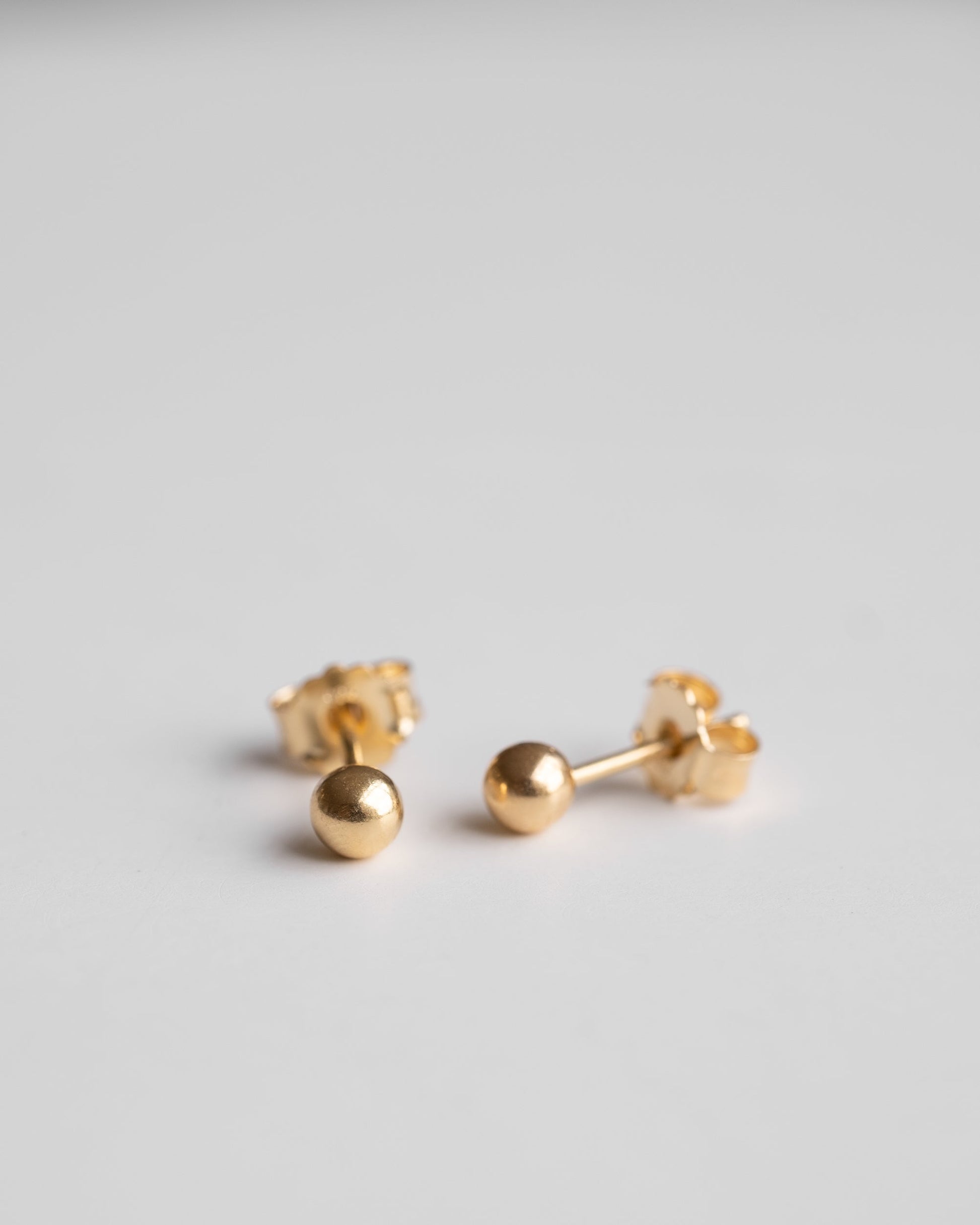 minimalist gold vermeil ball stud earrings 